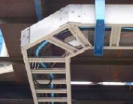 ESCALERILLAS PORTA CABLES REFORZADAS CON FIBRA DE VIDRIO - TIPO HD-vista por debajo instalada