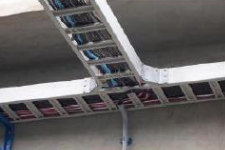 ESCALERILLAS PORTA CABLES REFORZADAS CON FIBRA DE VIDRIO - TIPO HD- vista por debajo